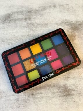 Tri-Element 15-Pan Eyeshadow Palette - Multicolor